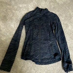 Define jacket luon. Limited addition animal print. Activewear jacket